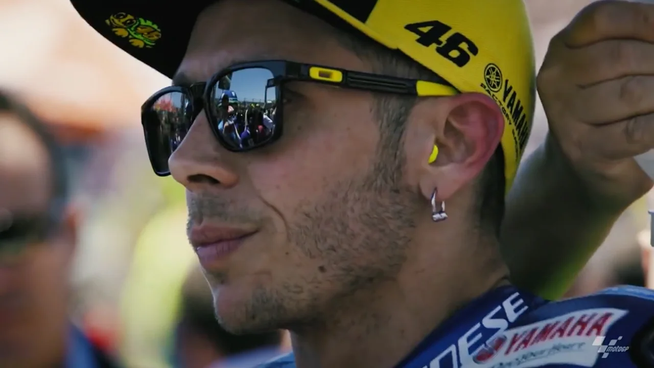 Oakley CantStop Racing still 4